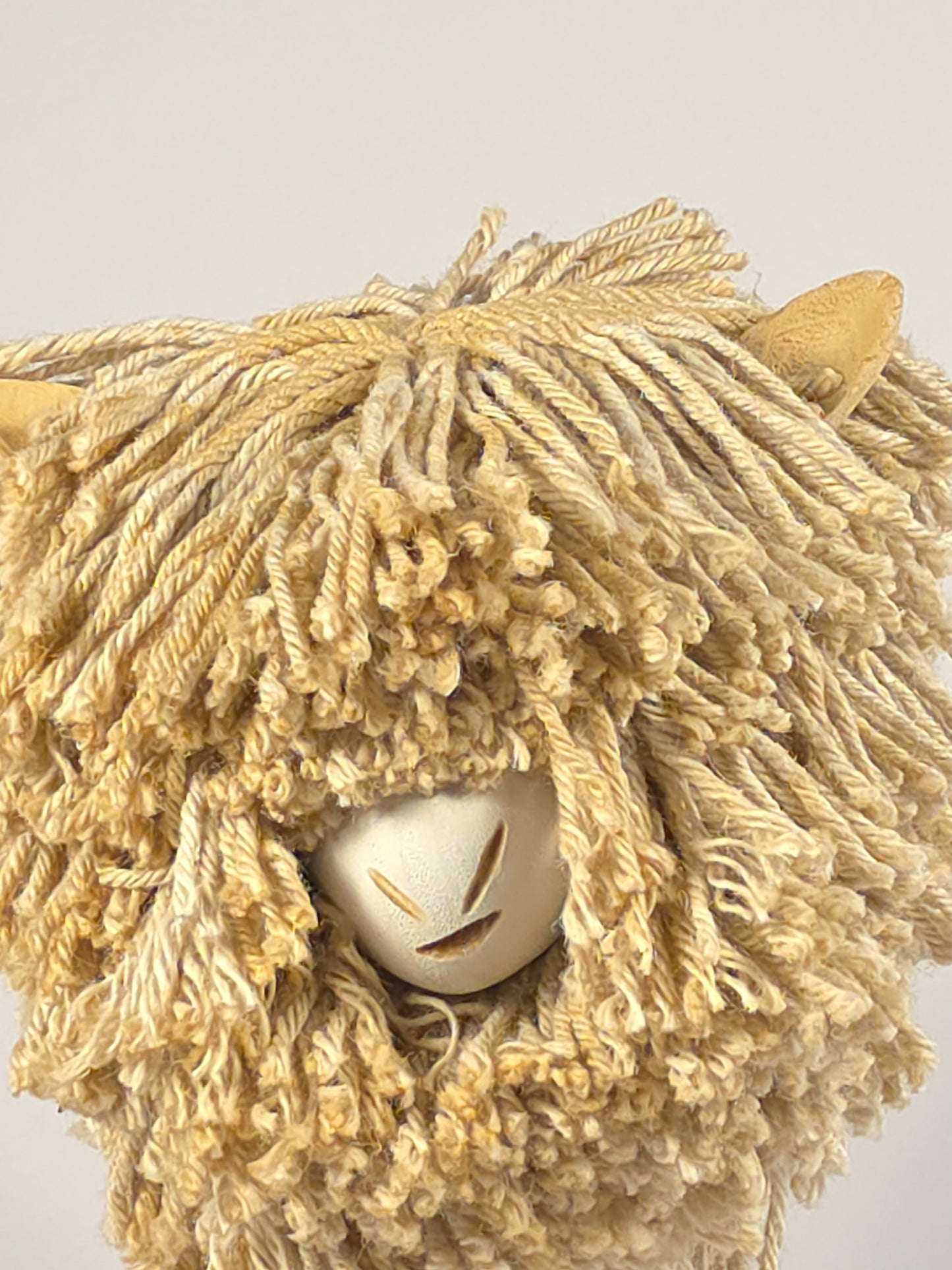 The "White Cliff" Rope Sheep Head