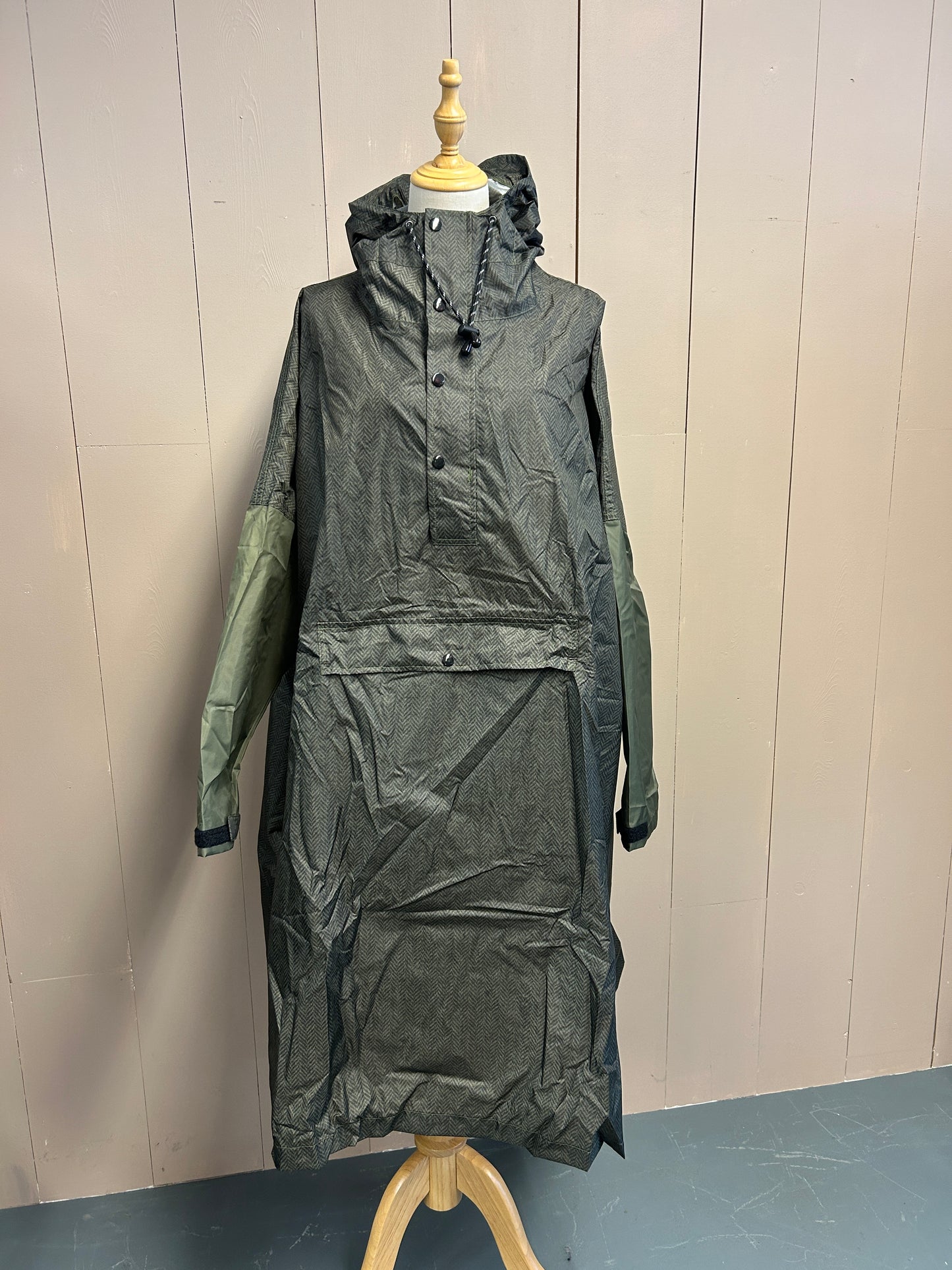 Green Herring bone Rain Pincho