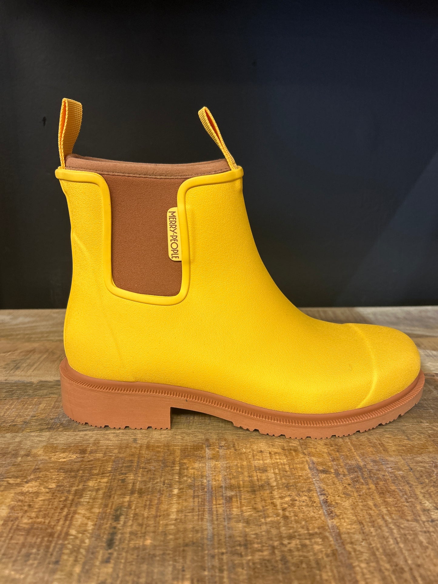 Merry People Bobbi boots - Sunflower Yellow