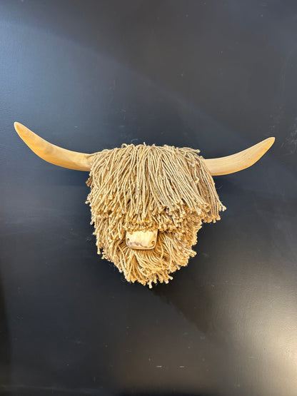 Highland Cow natural