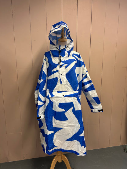 Timo Kuilder Blue Dance Rain Poncho