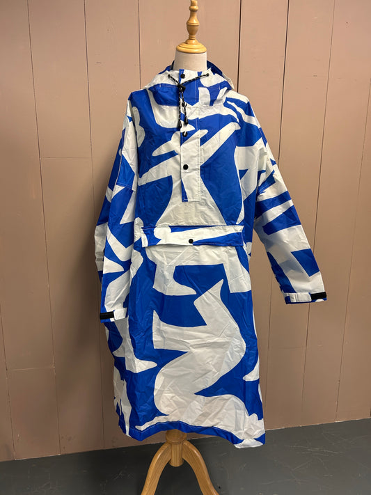 Timo Kuilder Blue Dance Rain Poncho