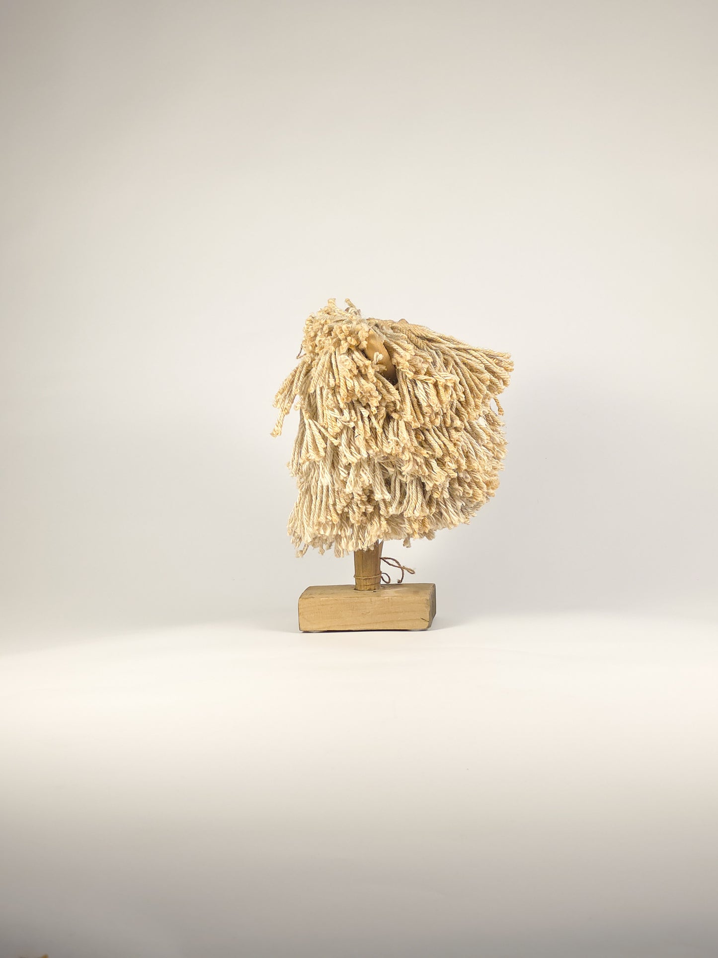 The "White Cliff" Rope Sheep Head