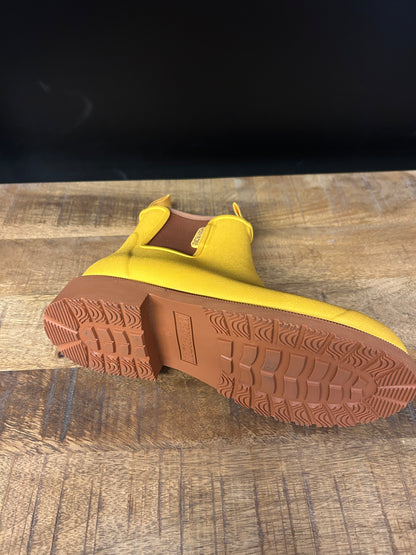 Merry People Bobbi boots - Sunflower Yellow